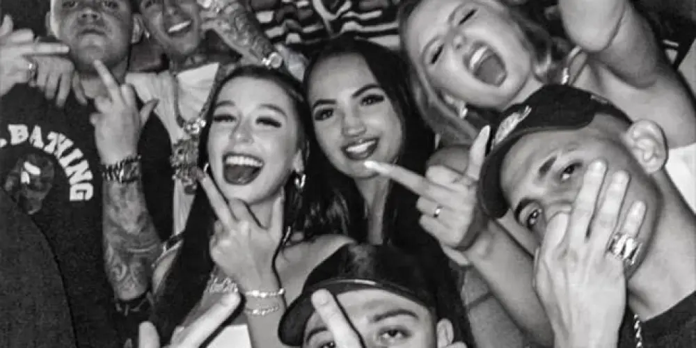 Imagem do grupo de WhatsApp Fodidos & unidos🤭😇