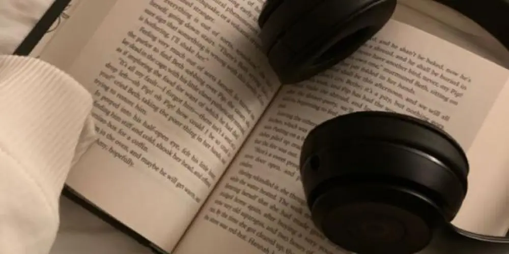 Imagem do grupo de WhatsApp Fofocas literárias 🫶🏾💗