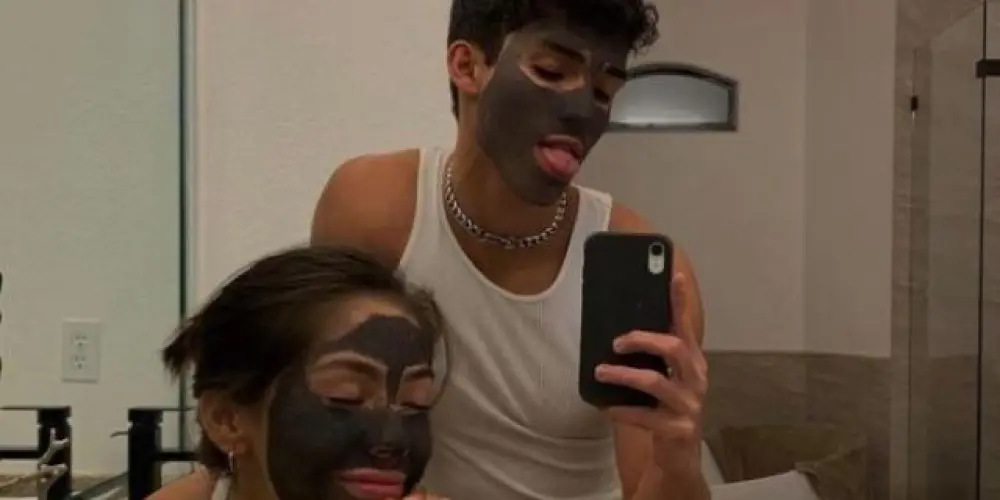 Imagem do grupo de WhatsApp Formando casais e 💍 amizades 🤪