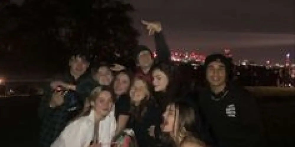 Imagem do grupo de WhatsApp Friends Forever 💜🫀