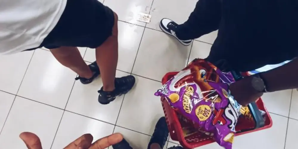 Imagem do grupo de WhatsApp Grupo da resenha qualquer 🍹✌🏾