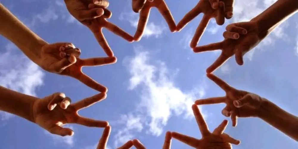 Imagem do grupo de WhatsApp Grupo de Curitiba amizade/ e namoro