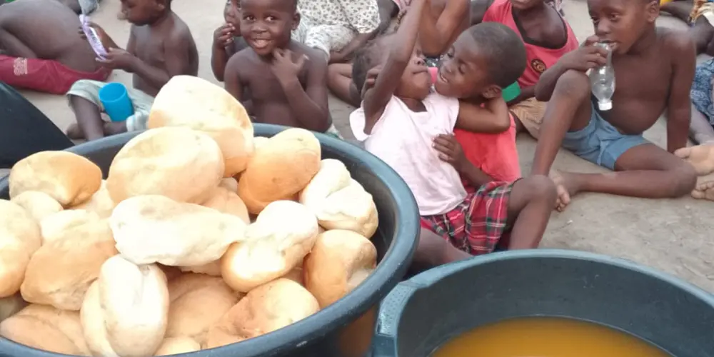 Imagem do grupo de WhatsApp Grupo de doação vamos ajudar às crianças amados pouco para Deus em muito Amém 😭😭🇲🇿