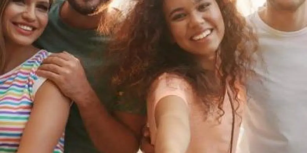 Imagem do grupo de WhatsApp grupo de mulheres solteira e homens solteiro