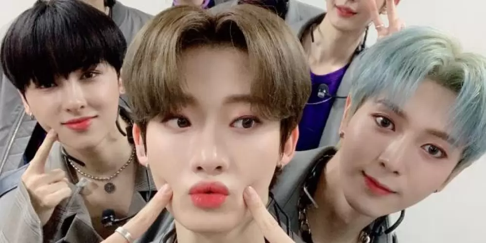 Imagem do grupo de WhatsApp ᴋᴘᴏᴘ ғʀɪᴇɴᴅs ғᴏʀᴇᴠᴇʀ 💜