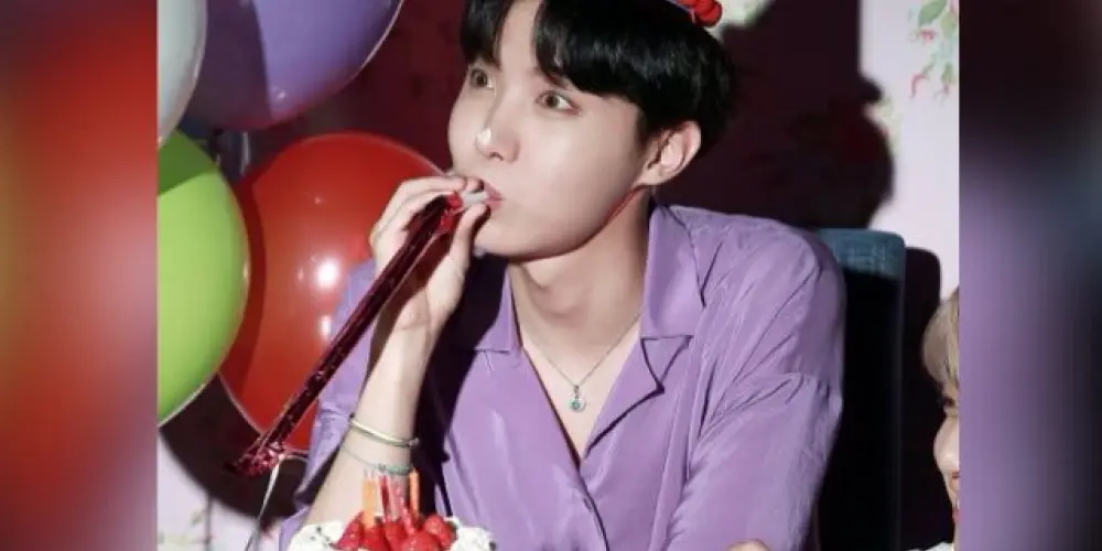 Imagem do grupo de WhatsApp HOOBI DAY 🎉🎂🎊🥳🎁🎈✨ARMY BORAHAE ✨