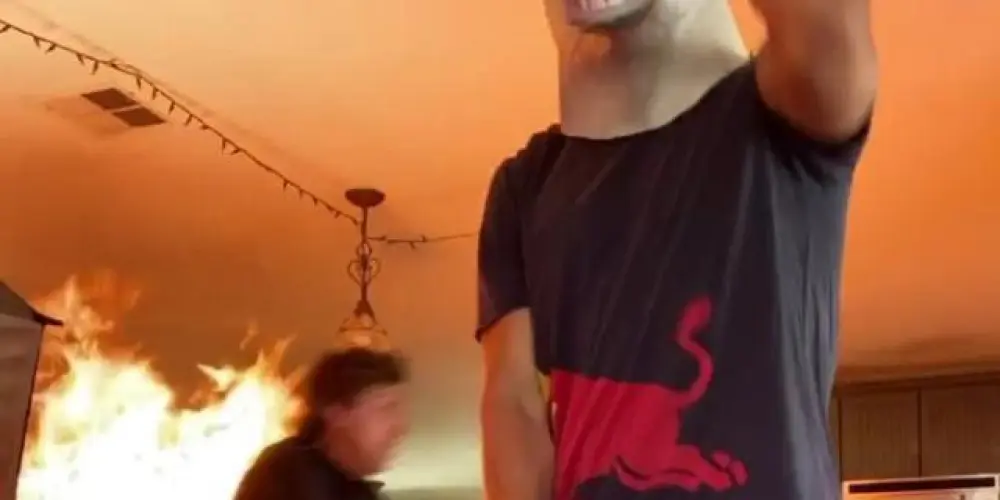 Imagem do grupo de WhatsApp Hospício dos NərĐs 2 ☣️ ᴬ ⁱⁿˢᵃⁿⁱᵈᵃᵈᵉ é ⁱⁿᵉᵛⁱᵗáᵛᵉˡ