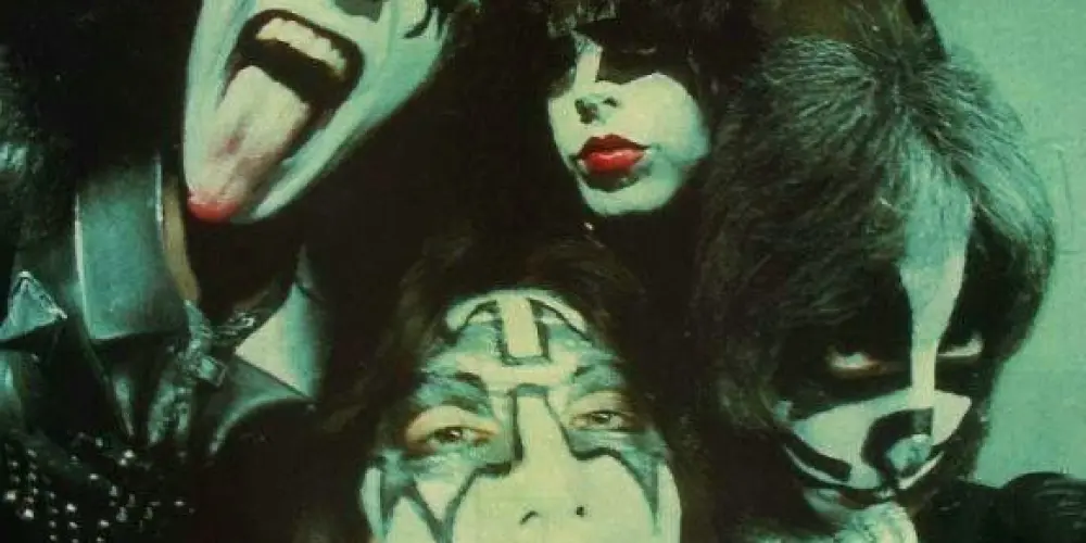 Imagem do grupo de WhatsApp HOUSE  KISS ME