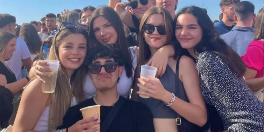 Imagem do grupo de WhatsApp 😻ᨶ႒ᶜʰᵃᵗ✌︎🅐ϻiƓ☻ʂᨶ႒🥳