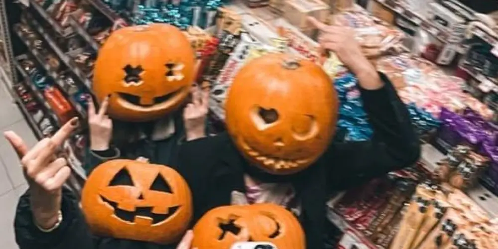 Imagem do grupo de WhatsApp 🕶️ яєѕєиняα ¢ℓαи∂єѕтιиα 🔥