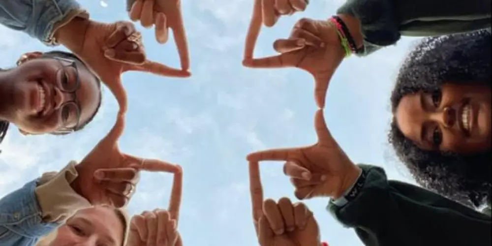 Imagem do grupo de WhatsApp Jovens Cristãos ✝️✨