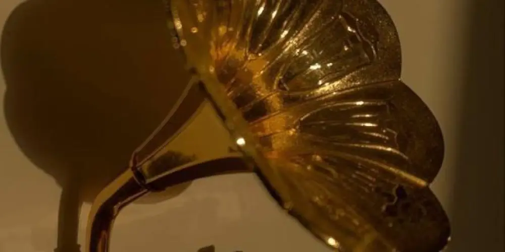 Imagem do grupo de WhatsApp Jovens senhores e senhoras 👸🤴