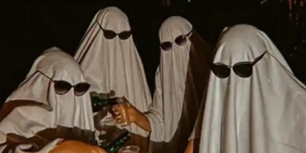 Imagem do grupo de WhatsApp 🔔KABARÉ DAS FAVORECIDAS 🔥