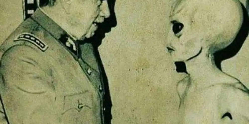 Imagem do grupo de WhatsApp ⧼ᖭ˙.👽᳟ᩧ̷𝙰𝚁𝙴𝙰𝟻𝟷☣︎l֟͟͟͜͝🖥️.l͟͟.˙ᖫ⧽