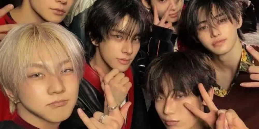 Imagem do grupo de WhatsApp 𝘚𝐈𝗡:𝗩Λ͞N𝐈̸ƧH 🤍