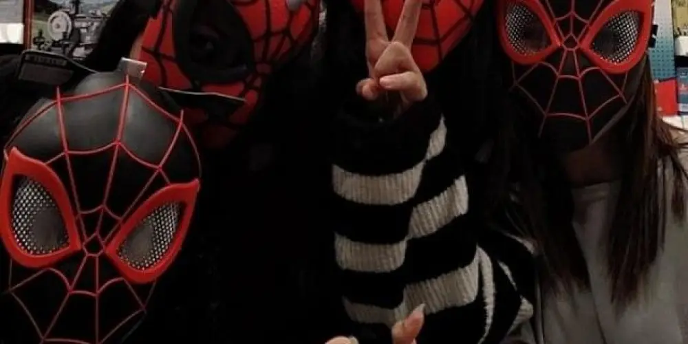 Imagem do grupo de WhatsApp Longe dos perigos noturnos🕸️🤘🏻