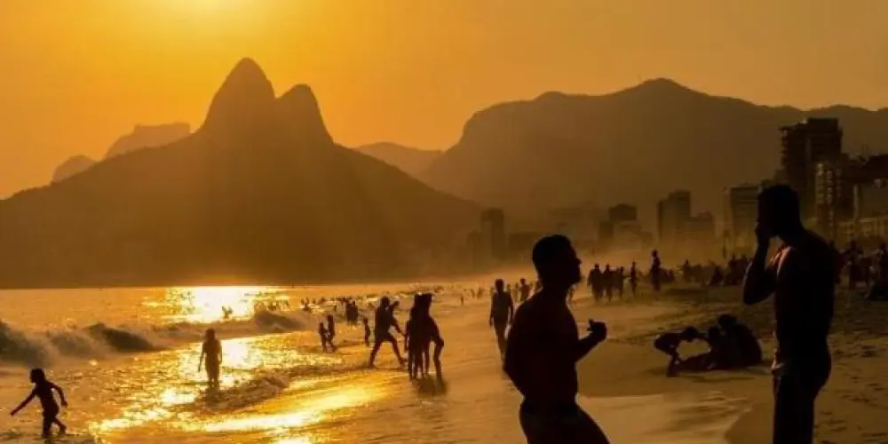 Imagem do grupo de WhatsApp Luau 🌙 Rio de Janeiro - Arpoador 📍