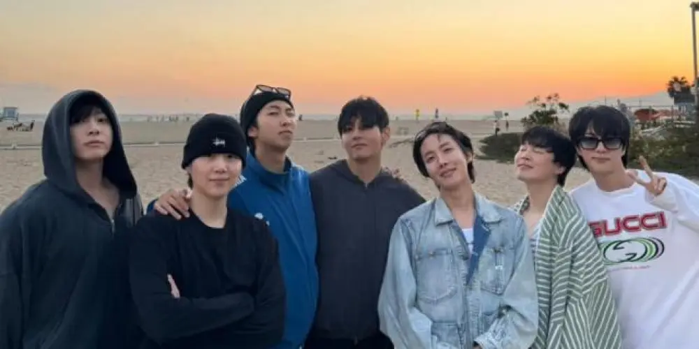 Imagem do grupo de WhatsApp 💜ℳ𝑎𝑔𝑖𝑐 𝑆ℎ𝑜𝑝 𝐷𝑜 𝐴𝑟𝑚𝑦 💜