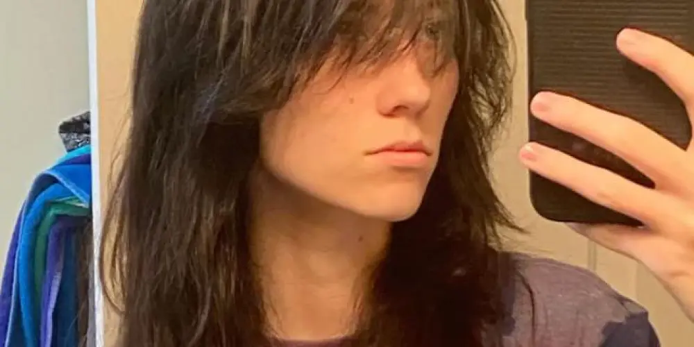 Imagem do grupo de WhatsApp Meninos do cabelo comprido