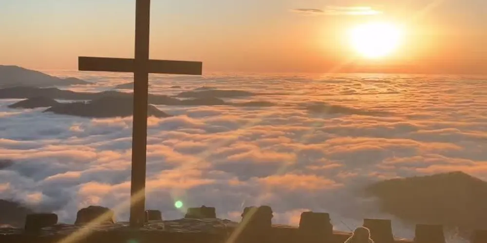 Imagem do grupo de WhatsApp Momento com Deus 🕊