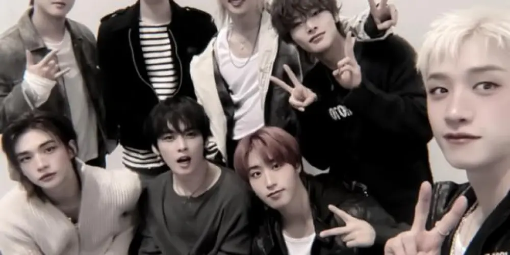 Imagem do grupo de WhatsApp 🌏𓏲 ֶָ ˖ ࣪⊹ °Mundo skz˚₊· ༘⋆ | 🐱⚠︎