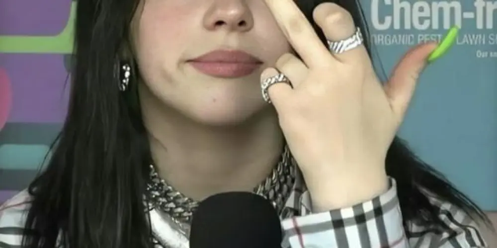 Imagem do grupo de WhatsApp ☄️🎩𝗔M𝗶ZADES C𝗼𝘄B𝗼𝘺𝘀࣪⛧🌌