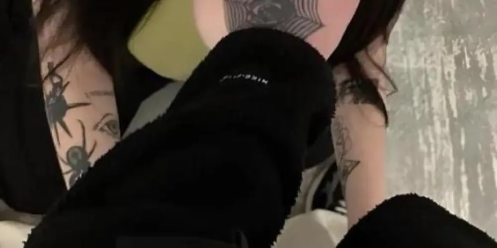 Imagem do grupo de WhatsApp Namoro e amizade 🫣