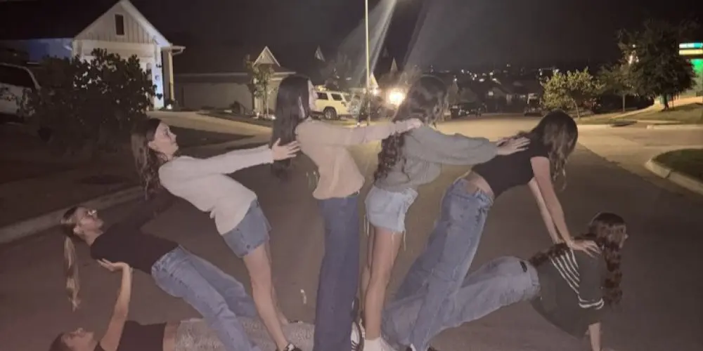 Imagem do grupo de WhatsApp Namoro entre garotas