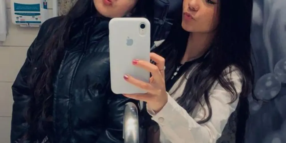 Imagem do grupo de WhatsApp Nós por nós