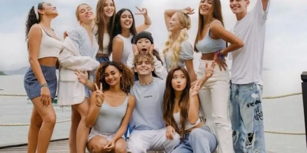 Imagem do grupo de WhatsApp - N̈ÖẄ ÜN̈ÏṬËḌ !🫂 (rpg)