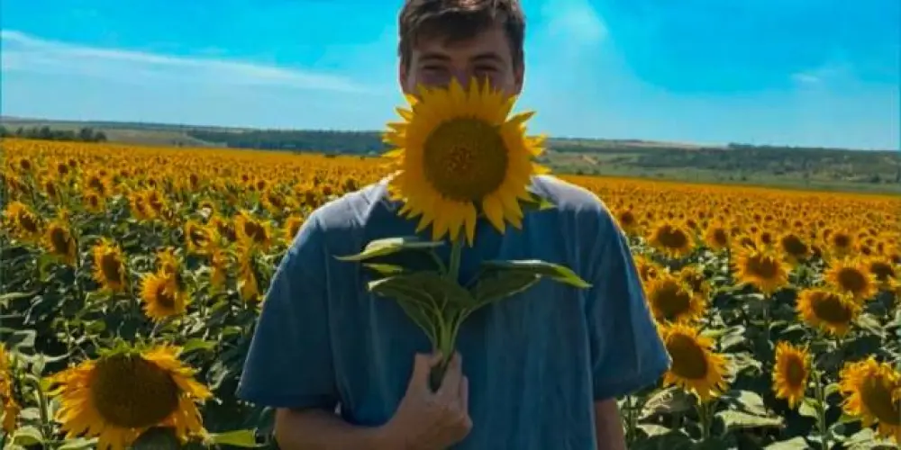 Imagem do grupo de WhatsApp ミ★ 𝘎𝘪𝘳𝘢𝘴𝘴ọ𝘪𝘴 ★彡🌻