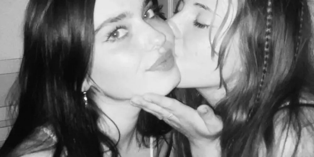 Imagem do grupo de WhatsApp 𝐒ó 𝐦𝐞𝐧𝐢𝐧𝐚s💋💗