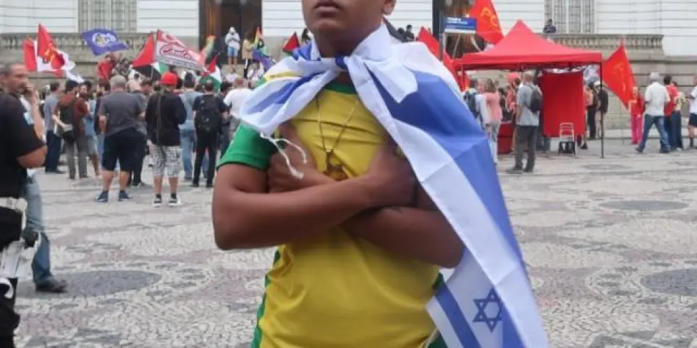 Imagem do grupo de WhatsApp OFF - MOVIMENTO COMO TRAVESTI E ANDO DE MÃOS DADA