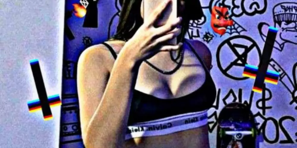 Imagem do grupo de WhatsApp ꧁ঔৣ☠︎𝘾𝙧𝙖𝙯𝙮 𝙛𝙖𝙢𝙞𝙡𝙮☠︎ঔৣ꧂™