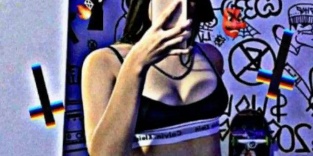 Imagem do grupo de WhatsApp ꧁ঔৣ☠︎𝘾𝙧𝙖𝙯𝙮 𝙛𝙖𝙢𝙞𝙡𝙮☠︎ঔৣ꧂™