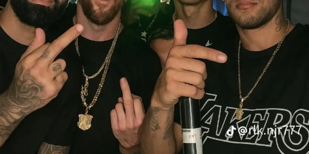 Imagem do grupo de WhatsApp 🍻PAPO FURADO 💭