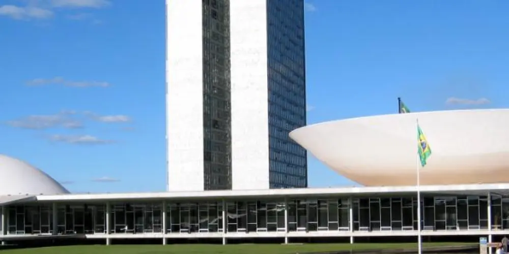 Imagem do grupo de WhatsApp Política em debate 😁👏