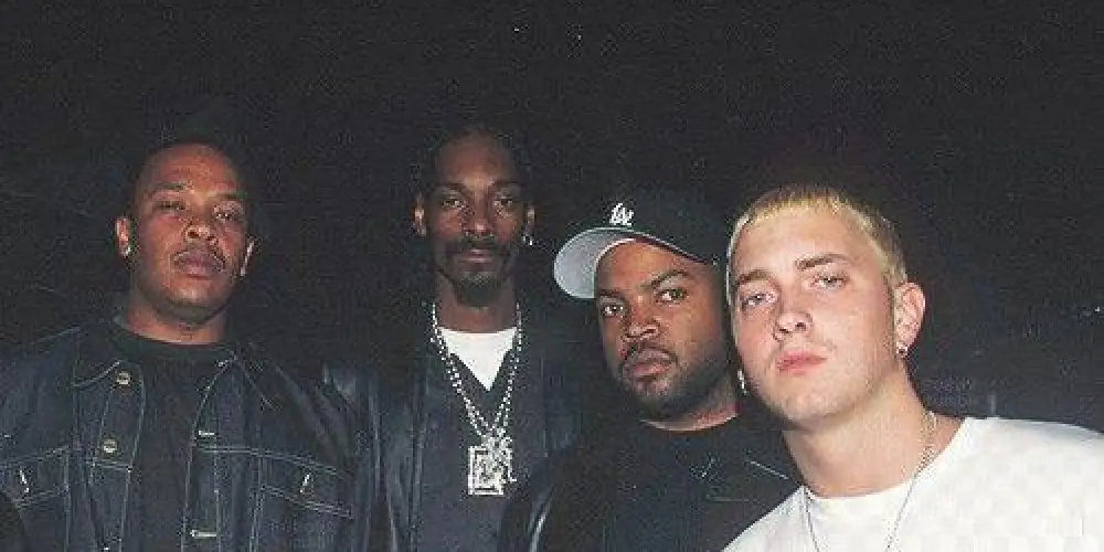 Imagem do grupo de WhatsApp 💯% RESENHA