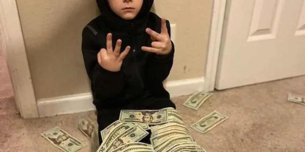 Imagem do grupo de WhatsApp Resenha 💯 fim