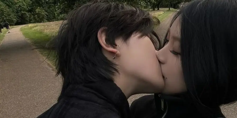 Imagem do grupo de WhatsApp Romance Colorido