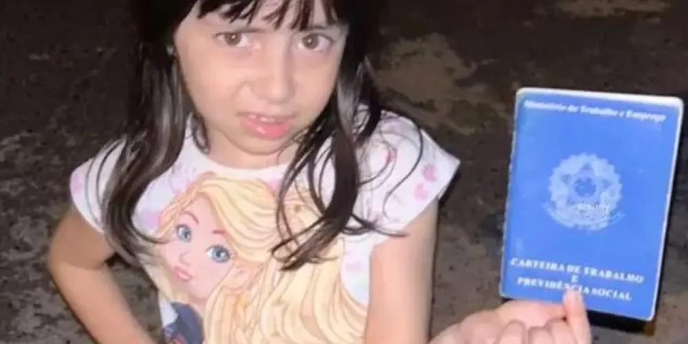 Imagem do grupo de WhatsApp Roube um brainrot e blox fruits