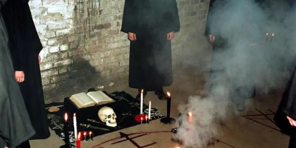 Imagem do grupo de WhatsApp Satanismo teísta