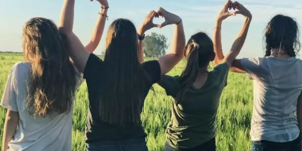 Imagem do grupo de WhatsApp Só amigos 🤞🏼