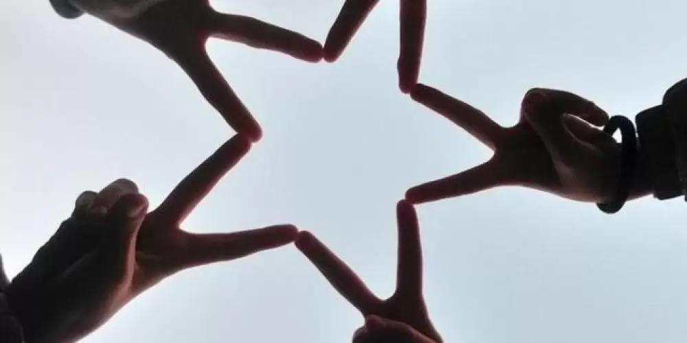 Imagem do grupo de WhatsApp Só amigos