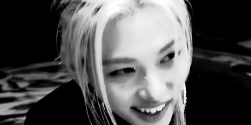 Imagem do grupo de WhatsApp 'ˑ ִ🕷️ ֗ ♱ SÓ RΣPӨƧƬΣᵐᵉ ᶜᵒʳᵉ 🐈‍⬛⋆ 𝖤𝖳𝖤Ⲷ𝖱𝖭𝖠L⛓️ˑ 𖤐ˑ ࣪ —