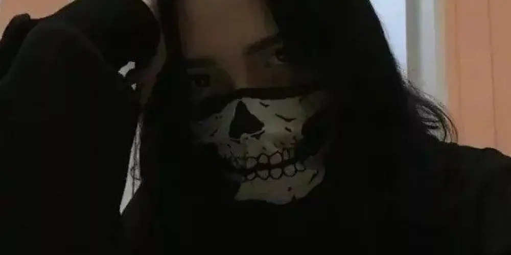 Imagem do grupo de WhatsApp Solteiros & solteiras🔥🖤