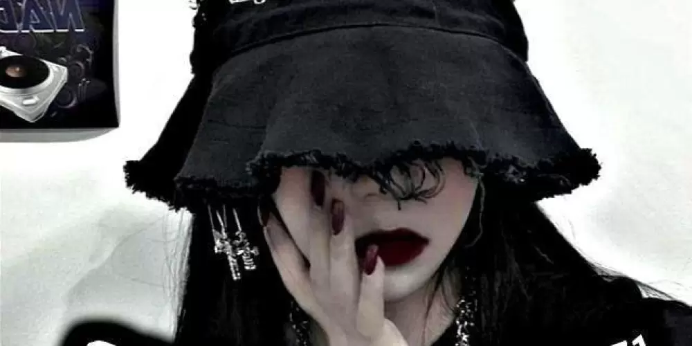 Imagem do grupo de WhatsApp ς∆ﾚⅰﾓóЯиⅰ∆ ςⅰţㄚ