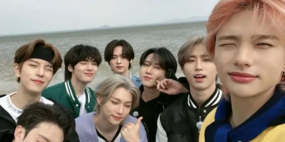 Imagem do grupo de WhatsApp Stray kids