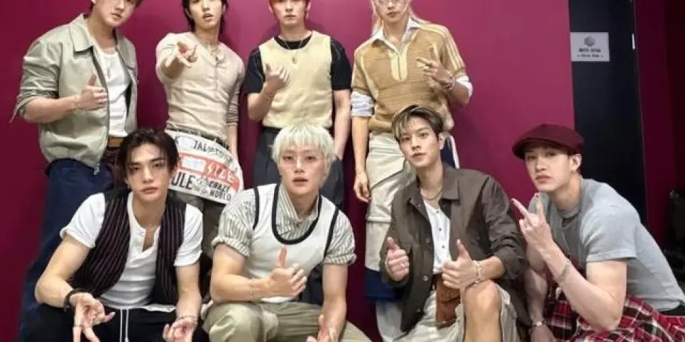 Imagem do grupo de WhatsApp Stray Kids Brasileiras Stays