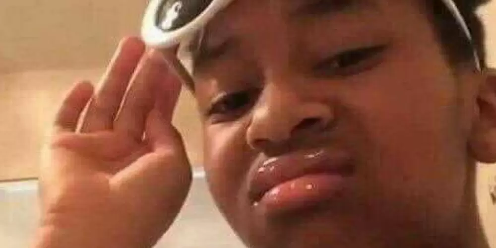 Imagem do grupo de WhatsApp 👀𝔅𝔩𝔞𝔠𝔨 𝔉𝔯𝔦𝔢𝔫𝔡𝔰 ᏢႮᎡϴ ᏟᎪϴՏ⚠️👑